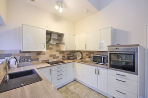 Photo 9- click for photo gallery